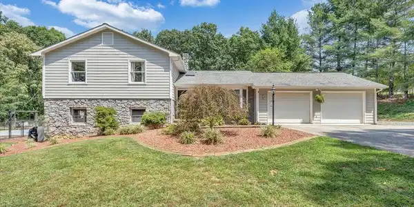 54 Farm View RD