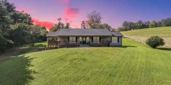 7093 Old Fincastle RD