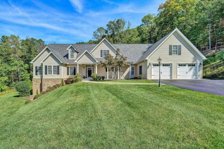 6540 Hidden Falls DR