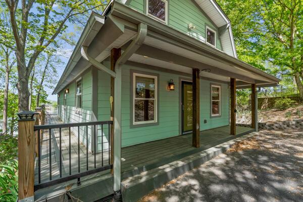 Image 2: Front of house from driveway