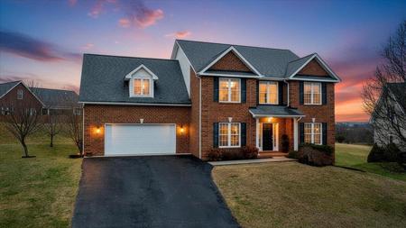 2324 Foxfield LN