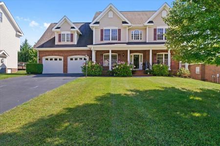 6110 Wisteria Place CT