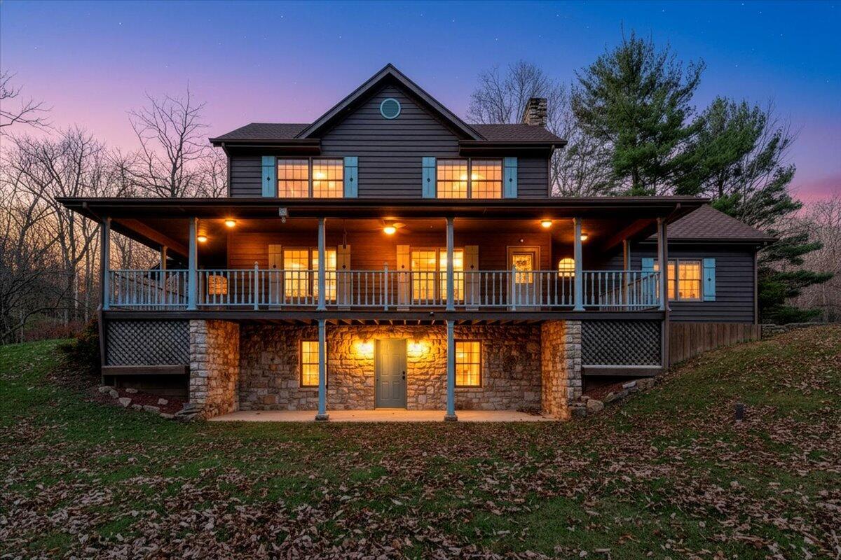 Image 1: 7 Craig Valley Dr