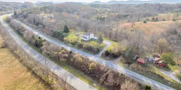 Image 2: 02-DJI_20251113150139_0053_D_MIB