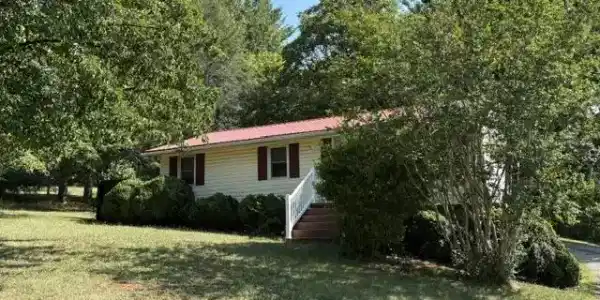1135 Taylor Mountain RD