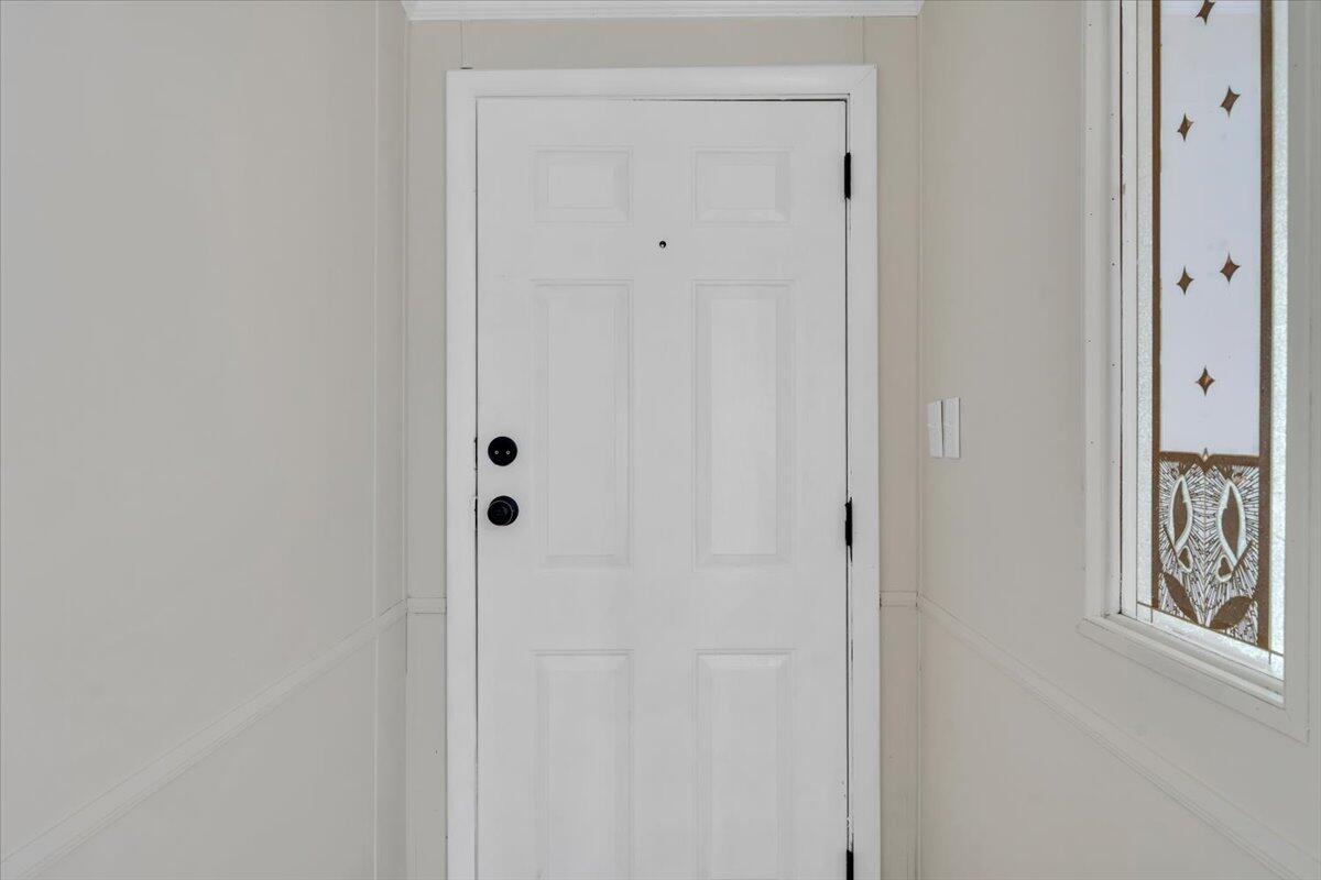 Image 4: 04-MIB05158