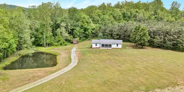 950 Turners Creek RD