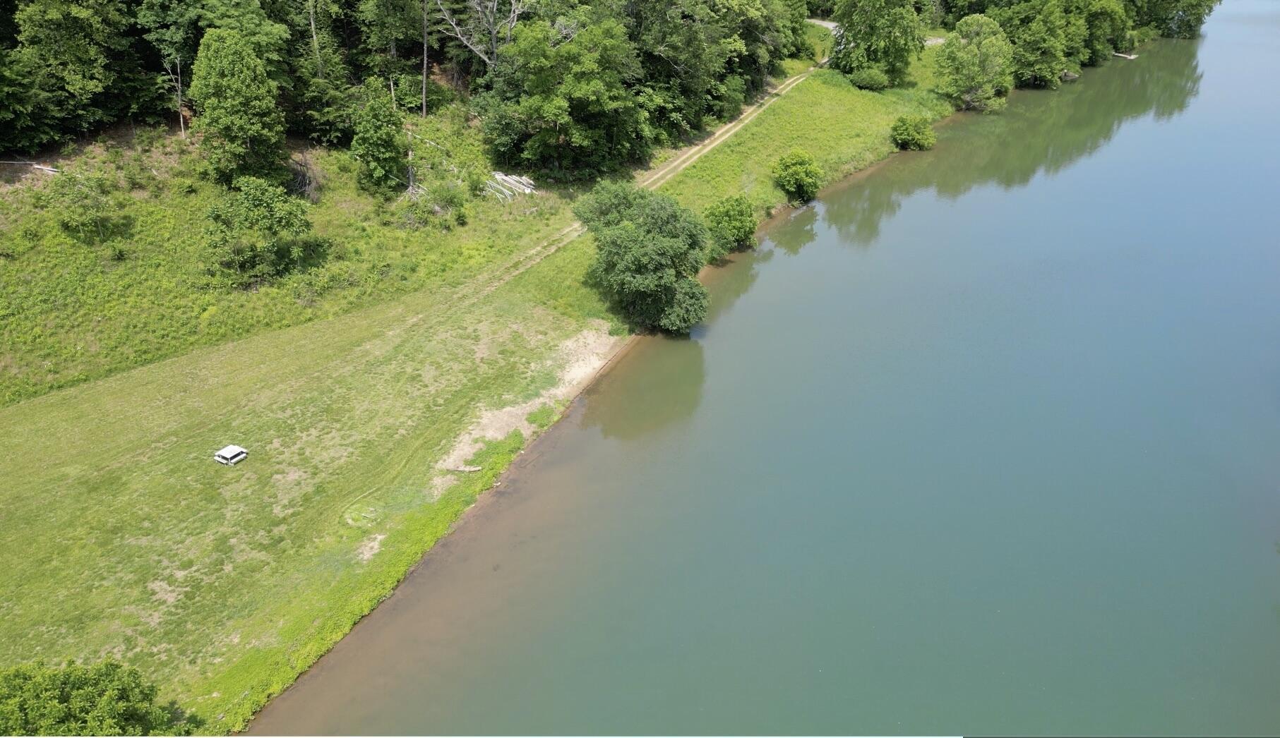 Image 4: River Rock Lake Access copy 10