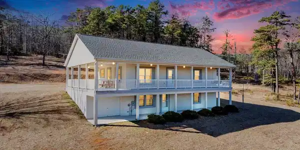 2534 Paris Mountain RD