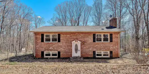 2360 Iron Ridge RD