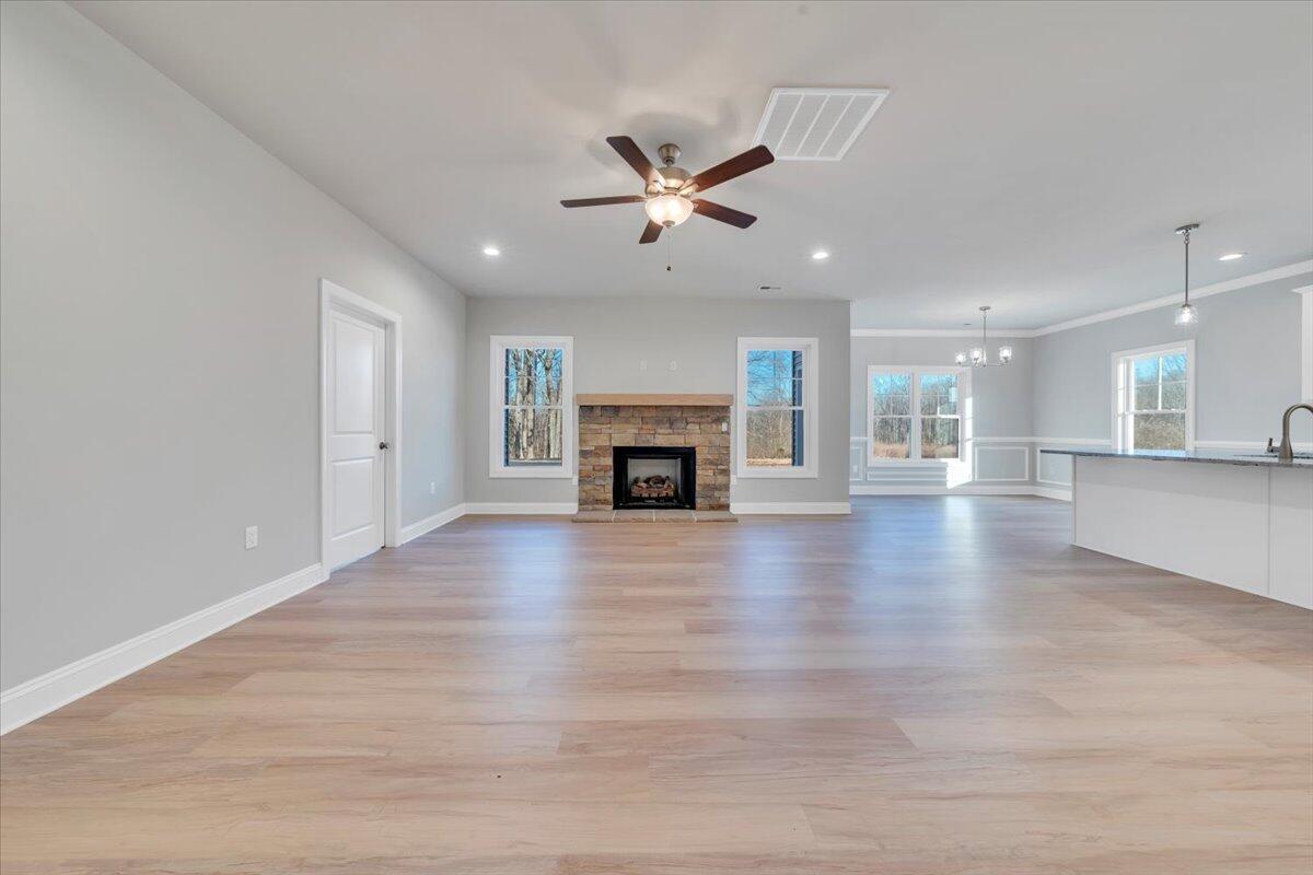 Image 4: 3- Living Room 1