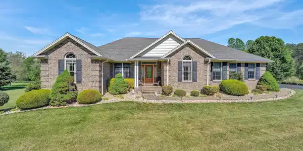 137 Whispering Meadows LN