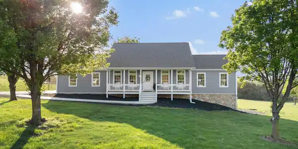 425 Greenhouse RD