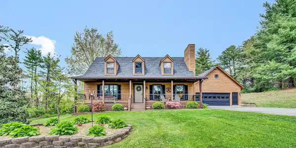 177 Stephens DR