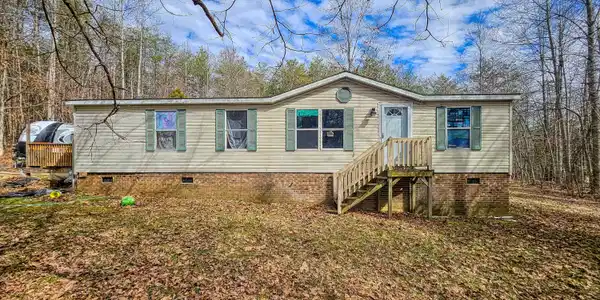 635 High View LN