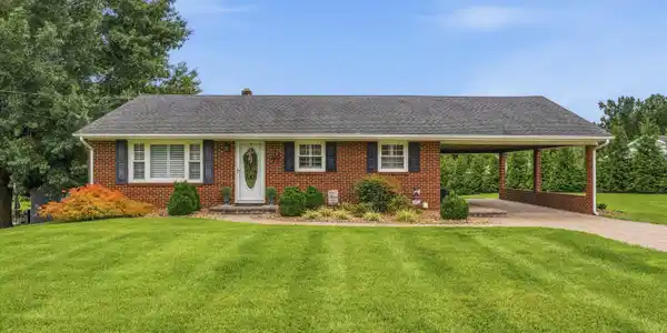 80 Mountain View DR