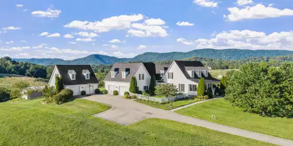 4513 Blacksburg RD