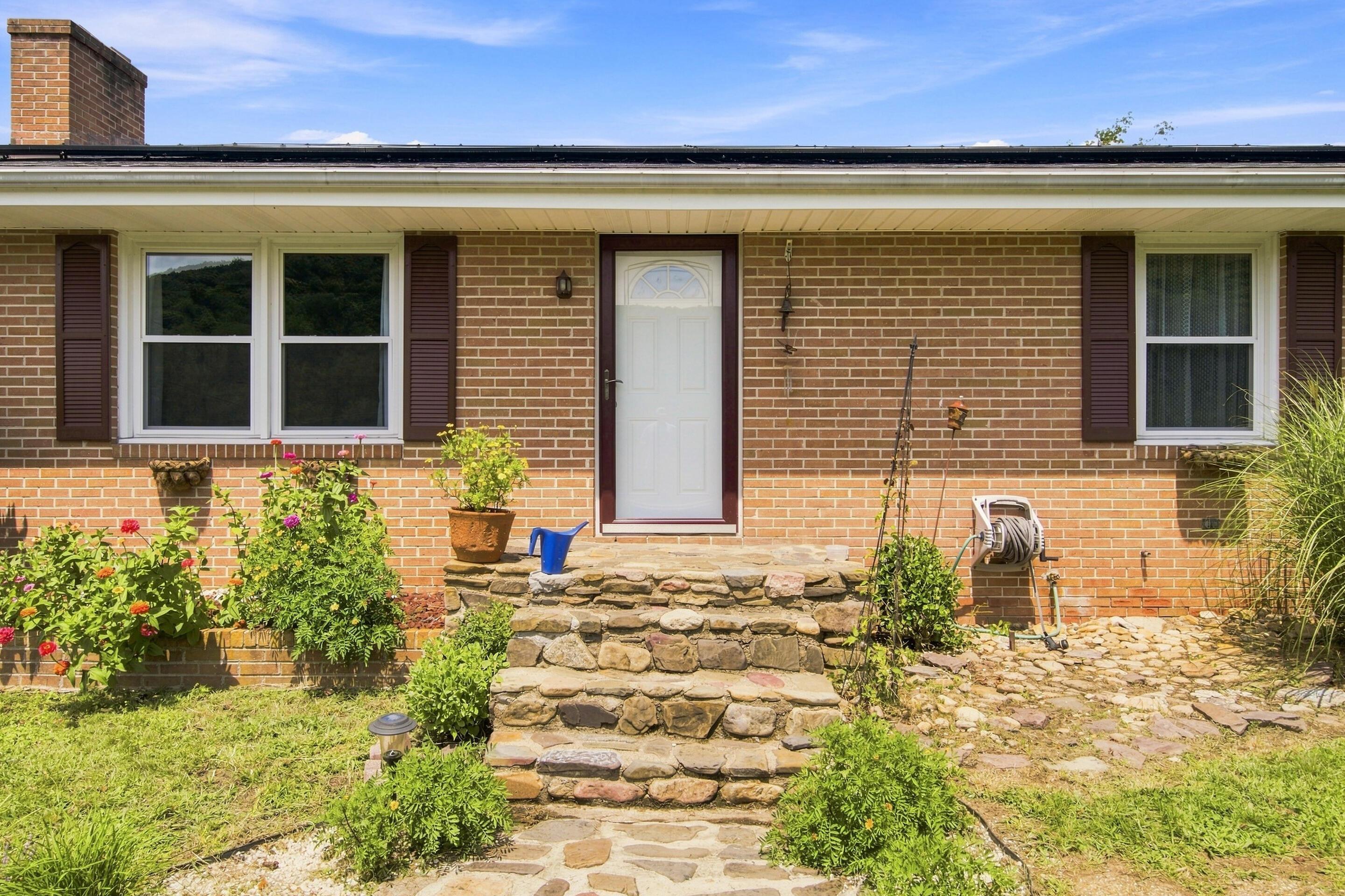 Image 4: 6219 Joyce Lane 44