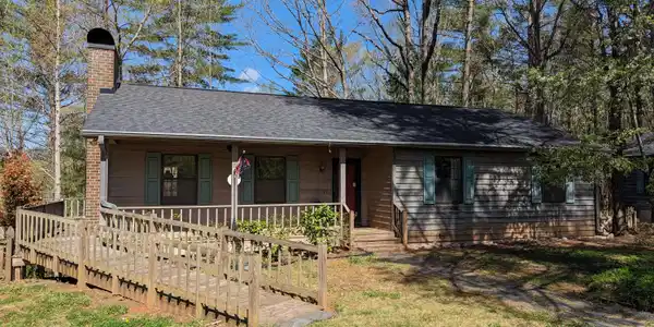 515 Sweetbriar LN