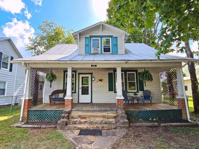 292 Holcombe AVE