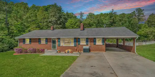150 Woodland DR