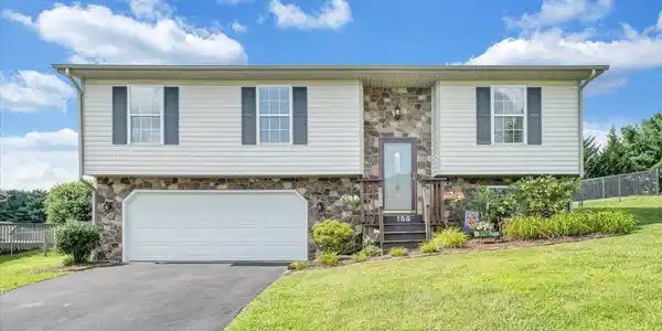 156 Gala DR