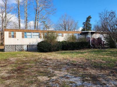 2225 Irving RD