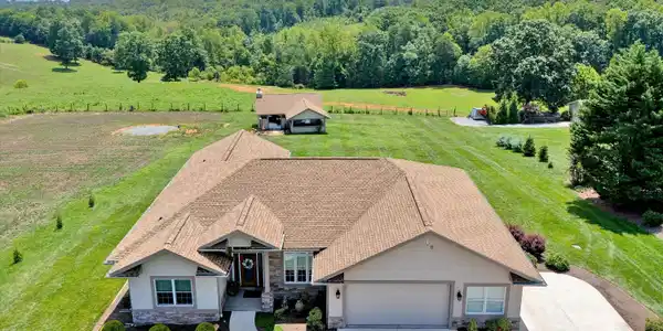 2434 Bluewater DR