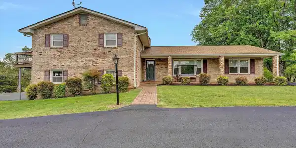 10596 Lee Hwy