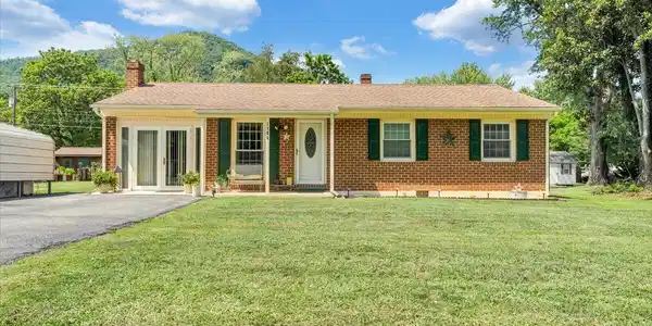 1106 Kanawha ST