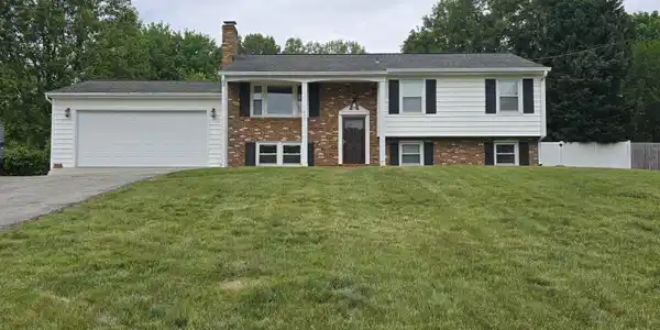 239 Knollwood DR