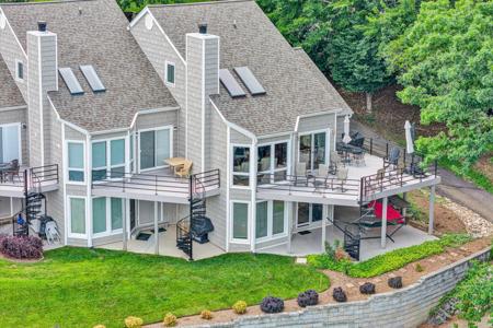 1230 Nature LN