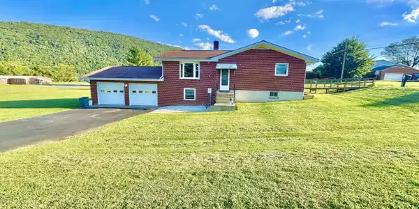 300 Horse Mountain View