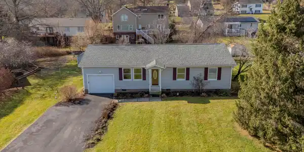 1309 Sandy CIR