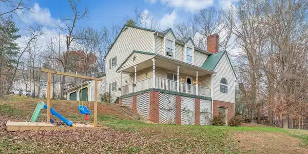65 Avon ST