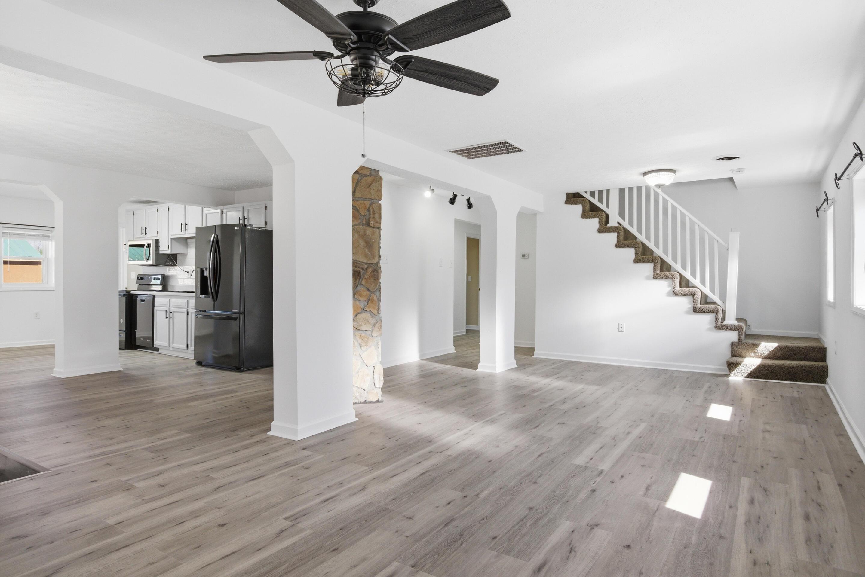 Image 3: 2-6458-Piney-Woods-Rd-Riner