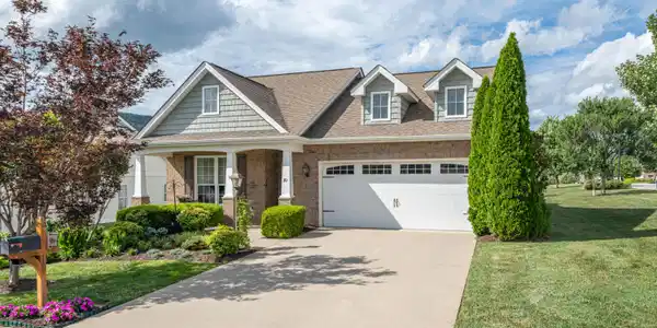 10 Encina CT