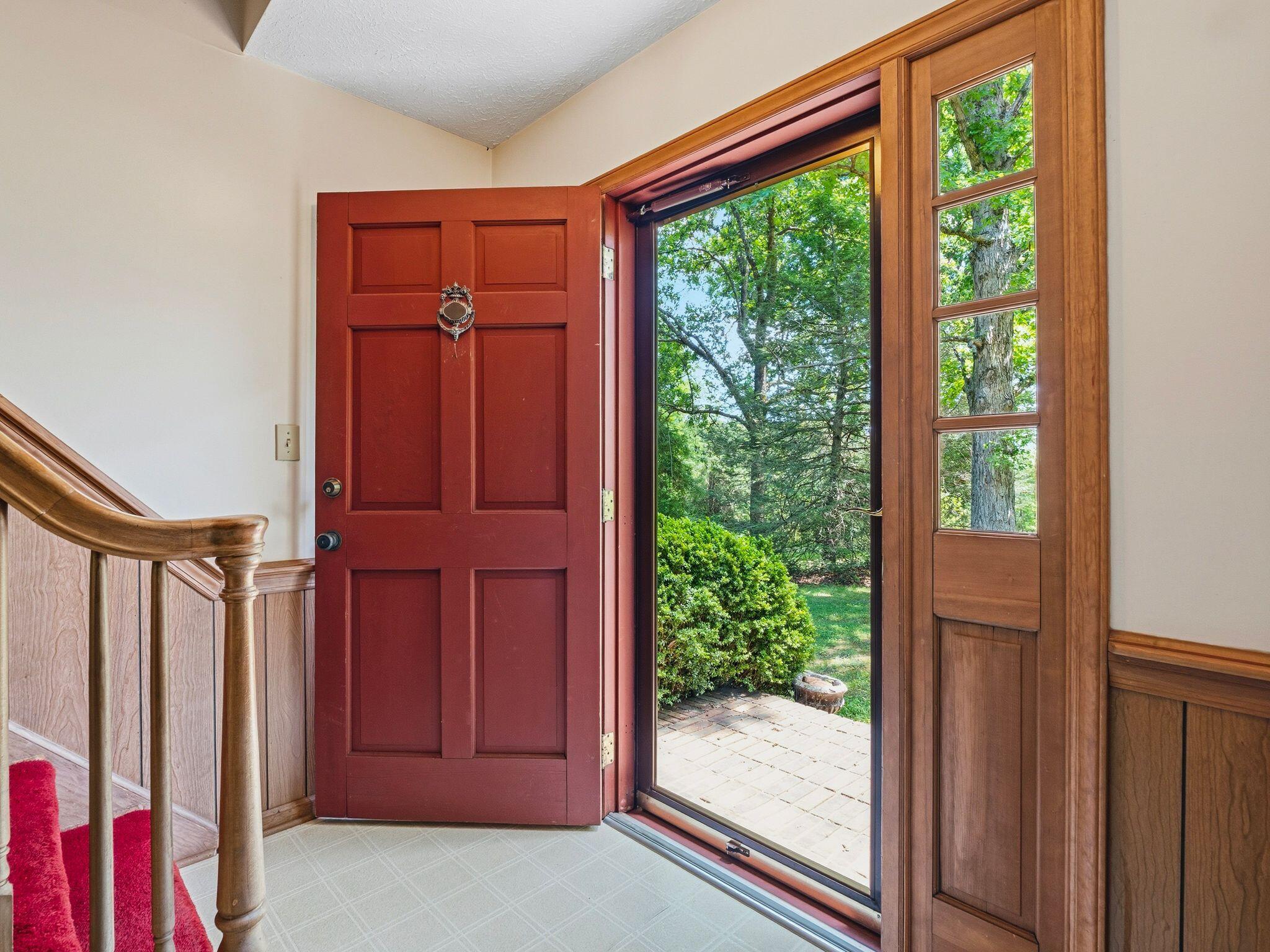 Image 2: 1115 Robin Ridge Rd