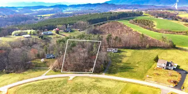 LOT 4 CREIGHTON DR