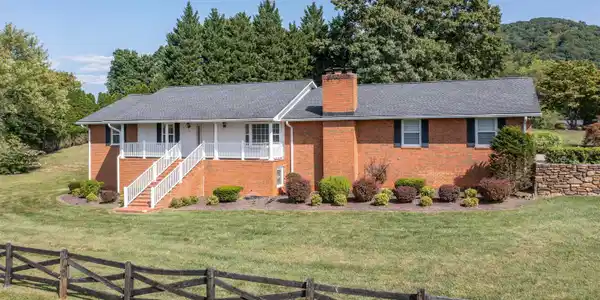 1374 HIGHLAND ACRES RD
