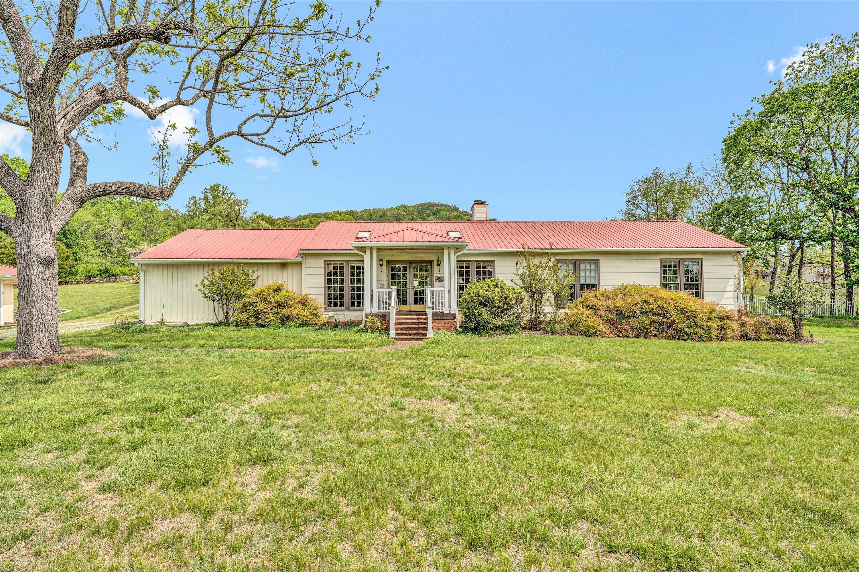 Image 2: 03-DSC00236