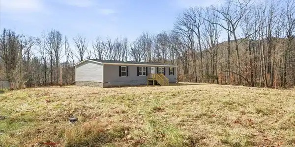 101 Rolling Meadow DR