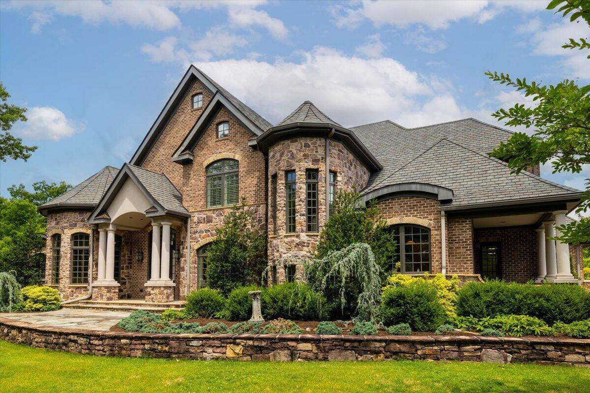 Image 1: 001-Exterior-3