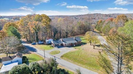 1409 Crooked Oak RD