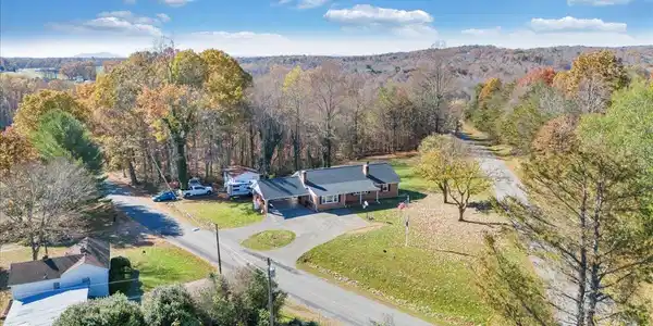 1409 Crooked Oak RD