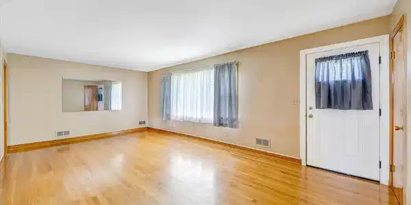 Image 3: 03-MIB03052