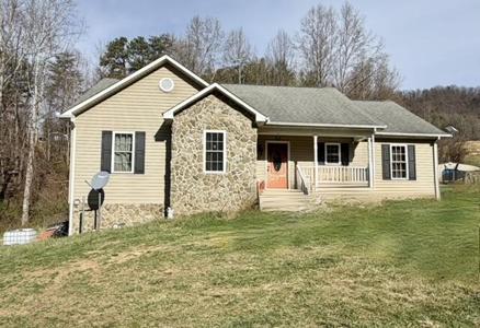 6267 Dillons Mill RD