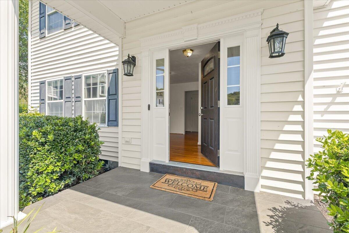 Image 2: 04-2956 Stonebridge Cir-4