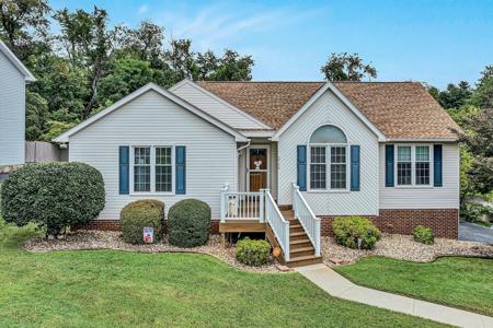 3706 Derby DR