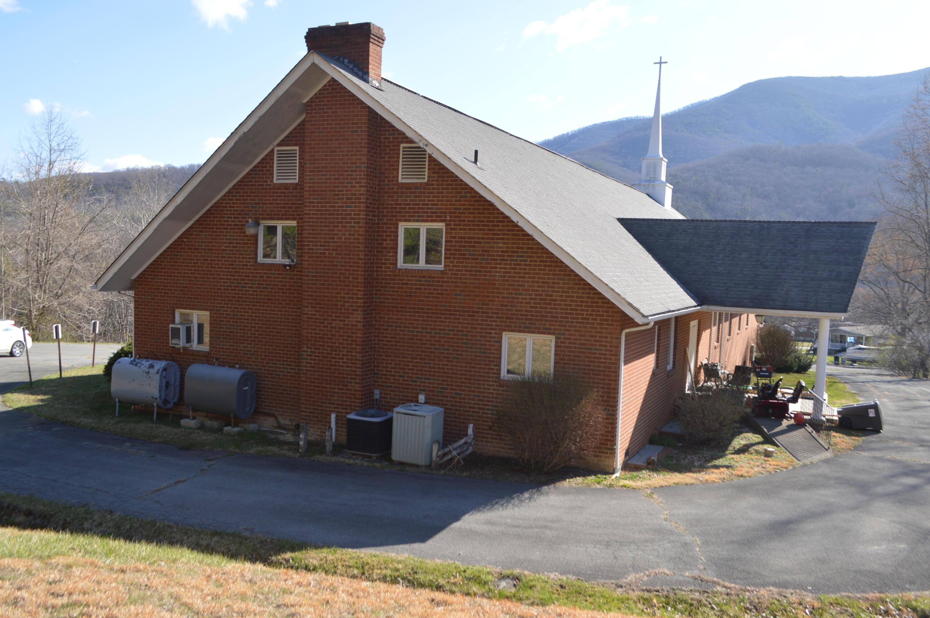 Image 4: jones (9)